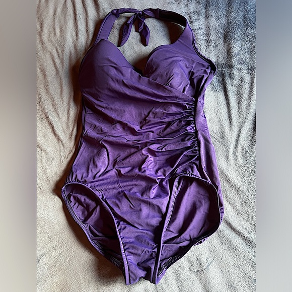 MagicSuit One Piece Swimsuit - Picture 1 of 3